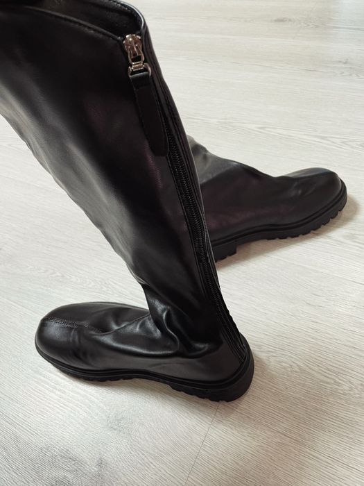 Чобітки жіночі, абсолютно нові. Стильне доповнення осінніх образів