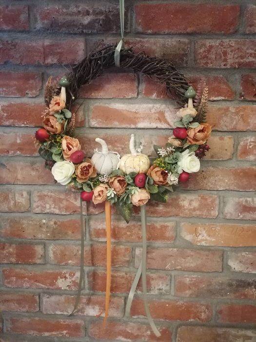 Jesienny wianek na drzwi