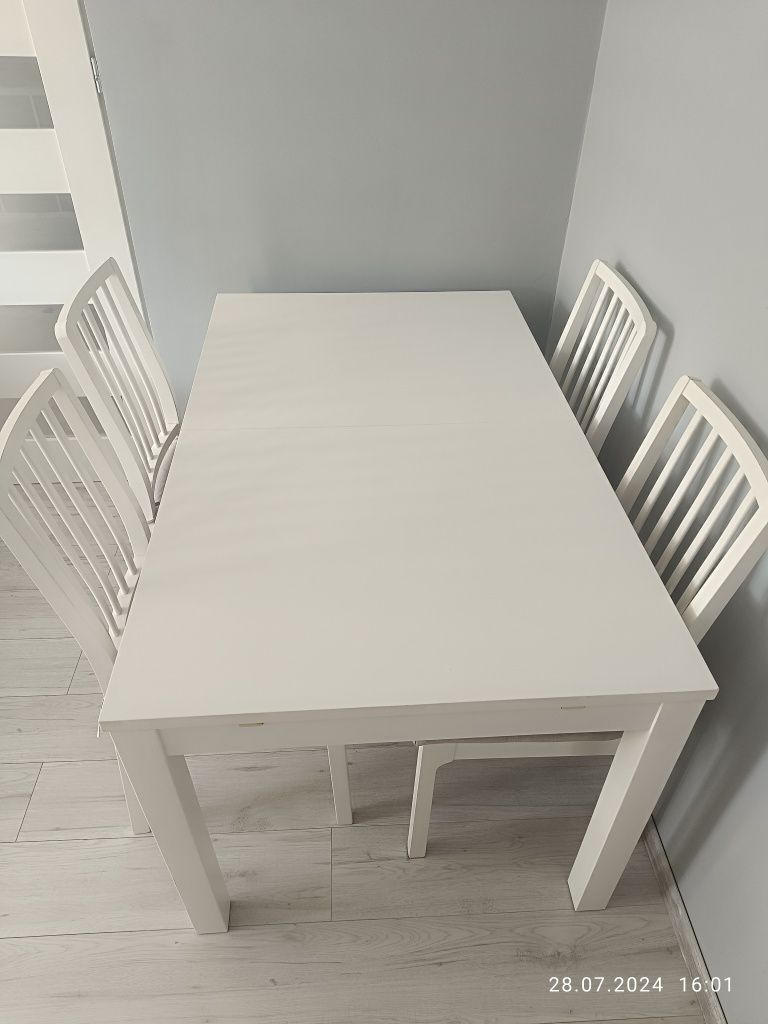 Stół Brjusta Ikea