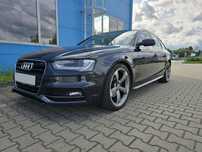 Audi A4 CNHA Quattro Rotory Skóry BiXenon Łopatk F1 Navi CarPlay 2xPDC IDEALNA