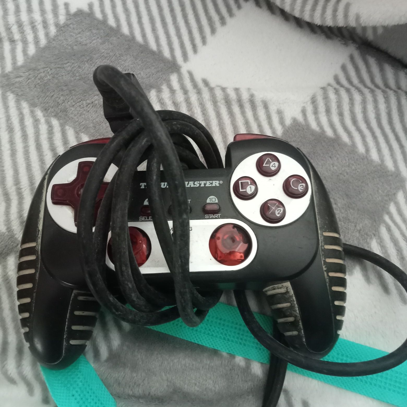 Vendo Ps 3 usada com  comando