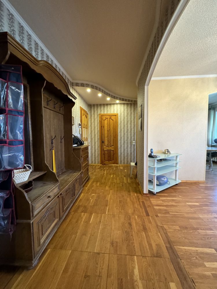 Продаж 3х кімнатної район ДНС