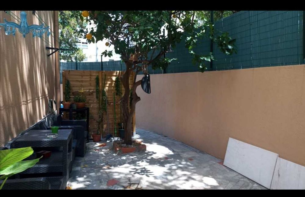 Vendo T1 + 1 na Amadora com Garagem e Quintal