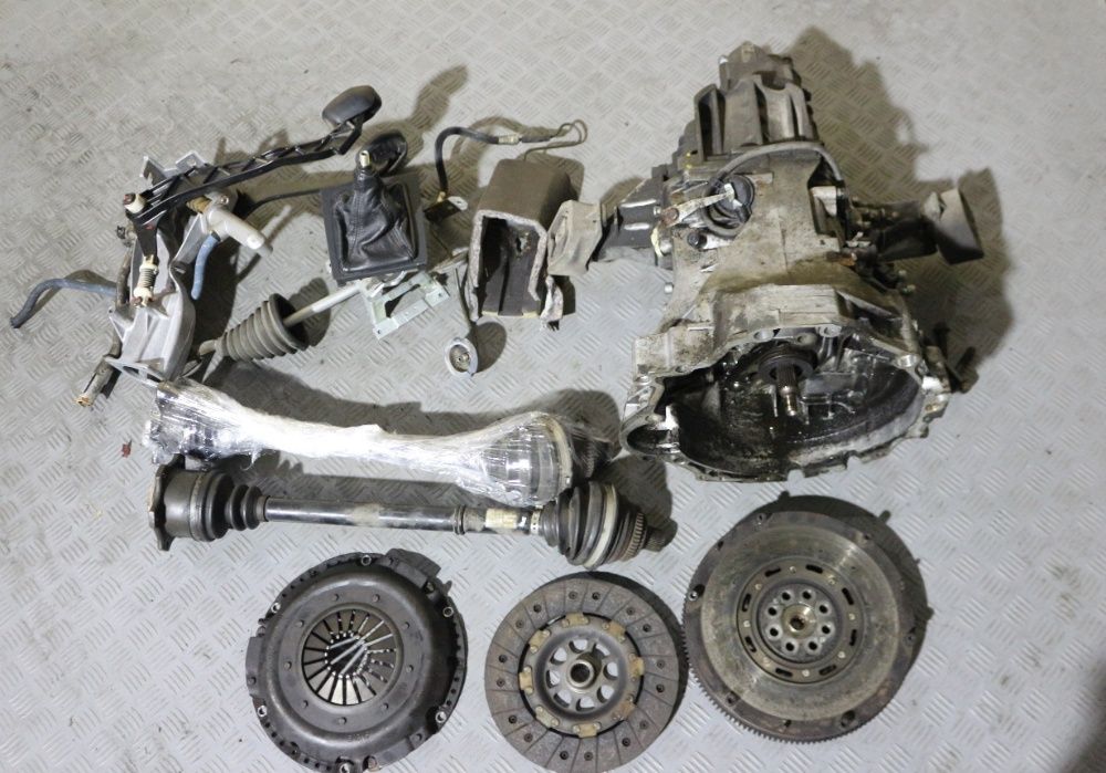 Механическая коробка передач ARX 6 ступка Audi 100 A6 C4 91-97г