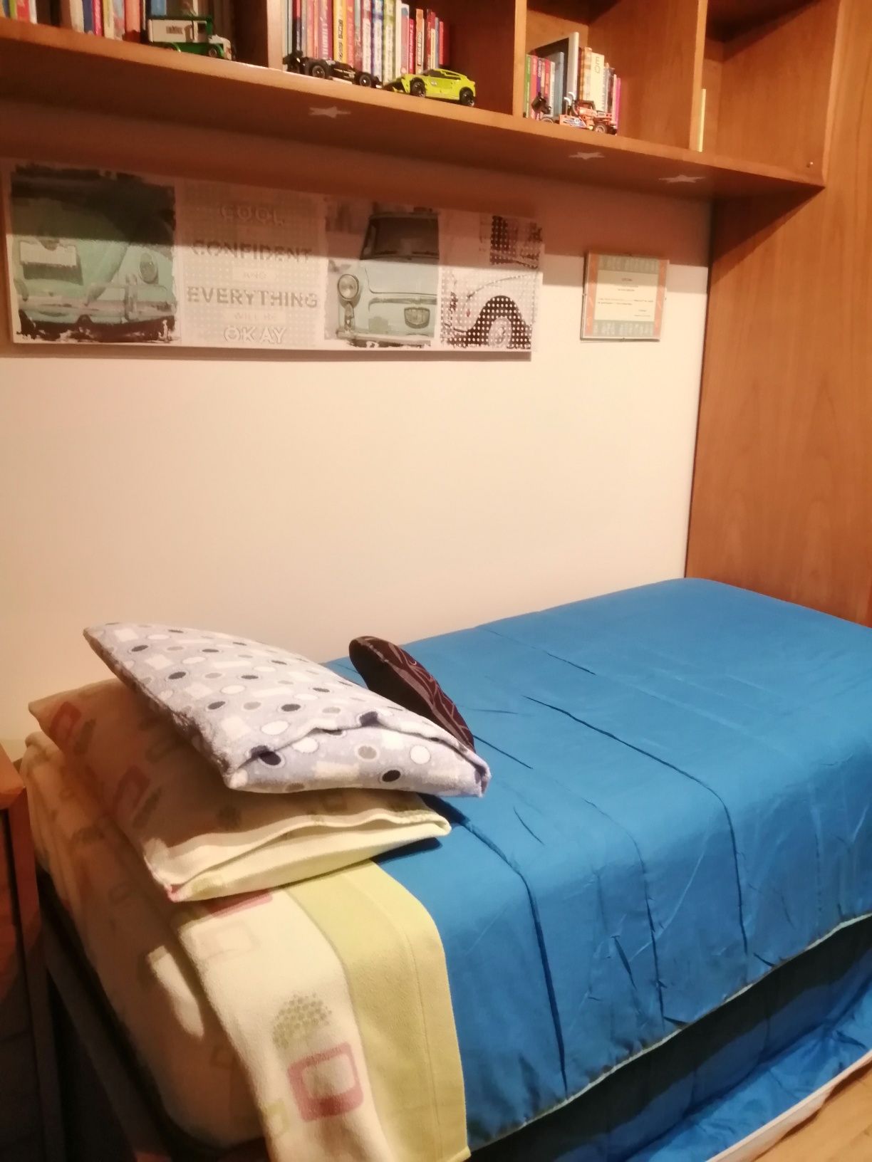 Quarto solteiro cama dupla