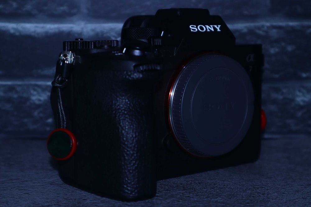 Sony A7 IV (Corpo) – Full-Frame Híbrida de Última Geração