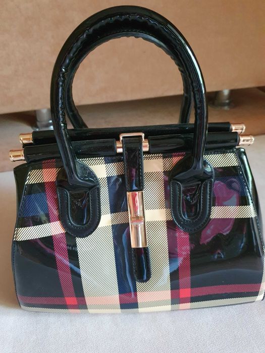 Сумка из лакової шкіри, вживана річ