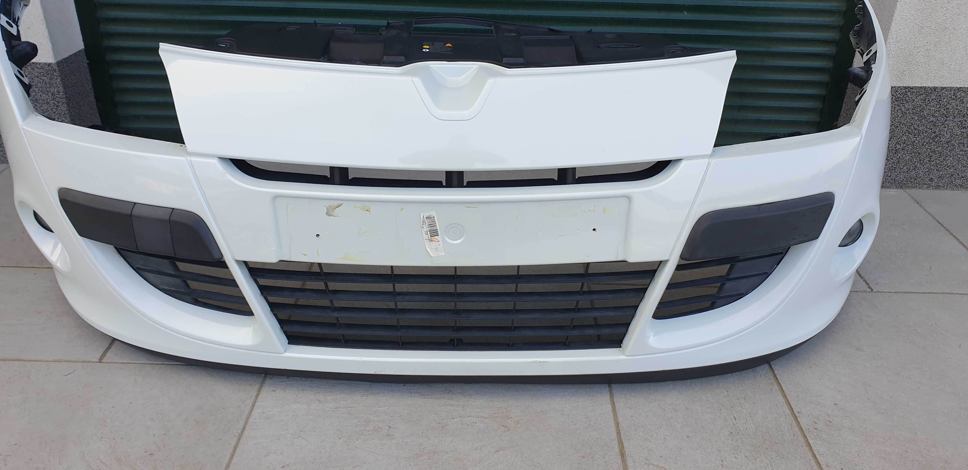 Renault megane III 3 coupe  zderzak przedni przód kolor TEQNC