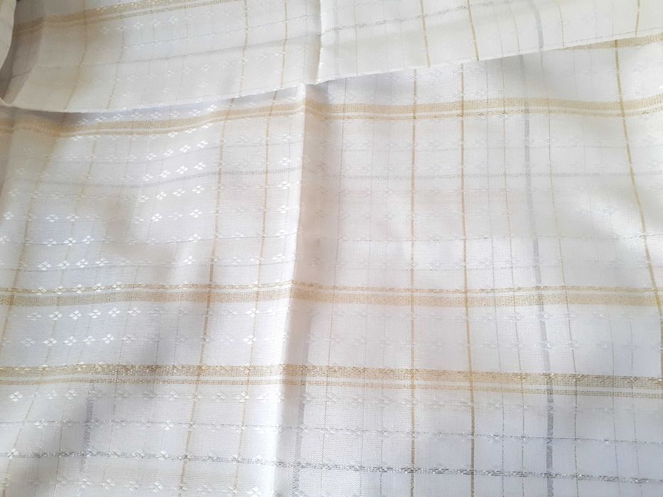 duży nowy obrus biały 135/180 cm