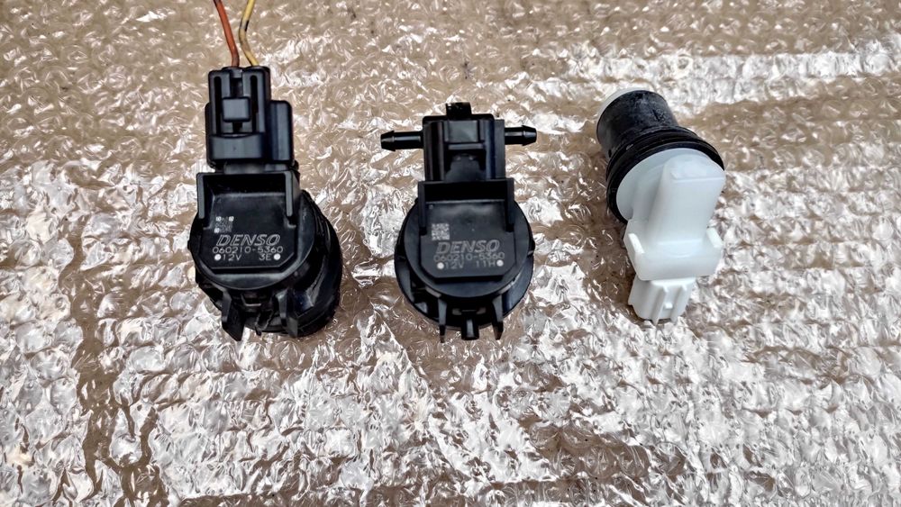 Mazda CX-50. Насос бачок омивача скла. Оригінал