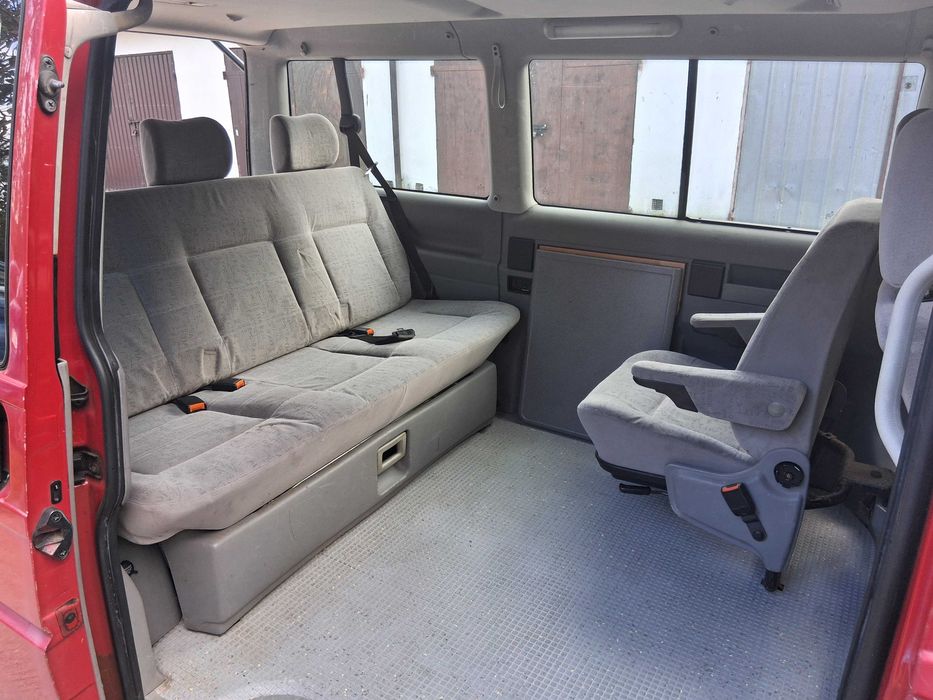vw t4 multivan kompletne wnętrze ładny stan