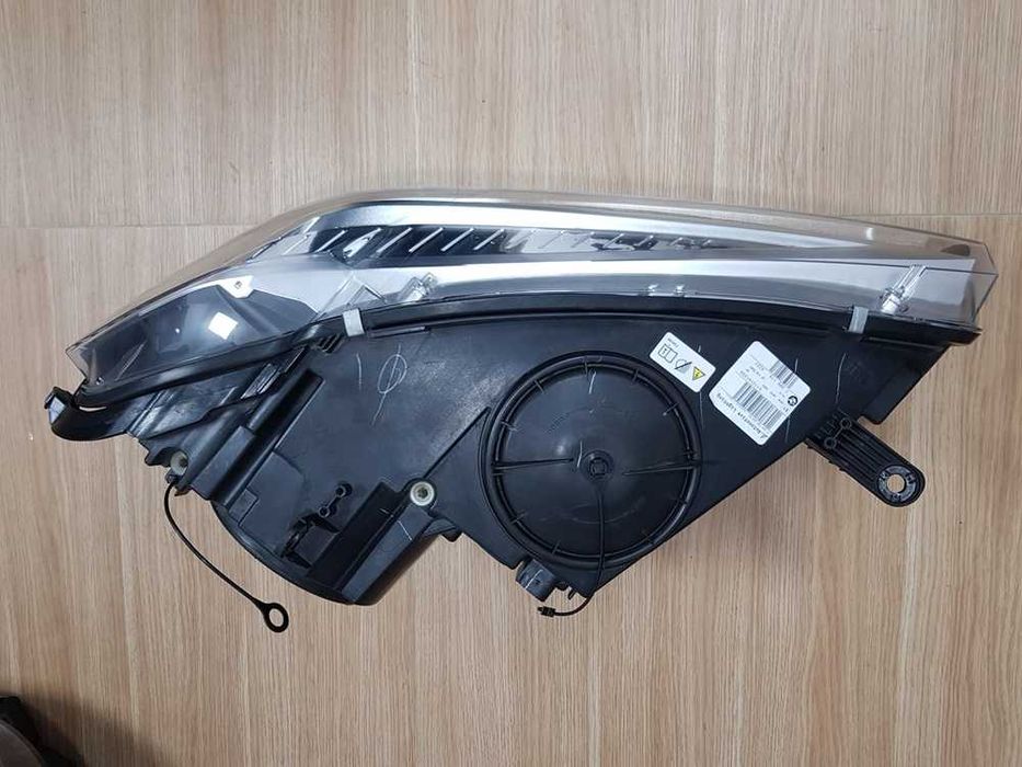 Reflektor ksenon z AHL lewy BMW Seria: X5 F15, X6 F16 nr mag. 0/682