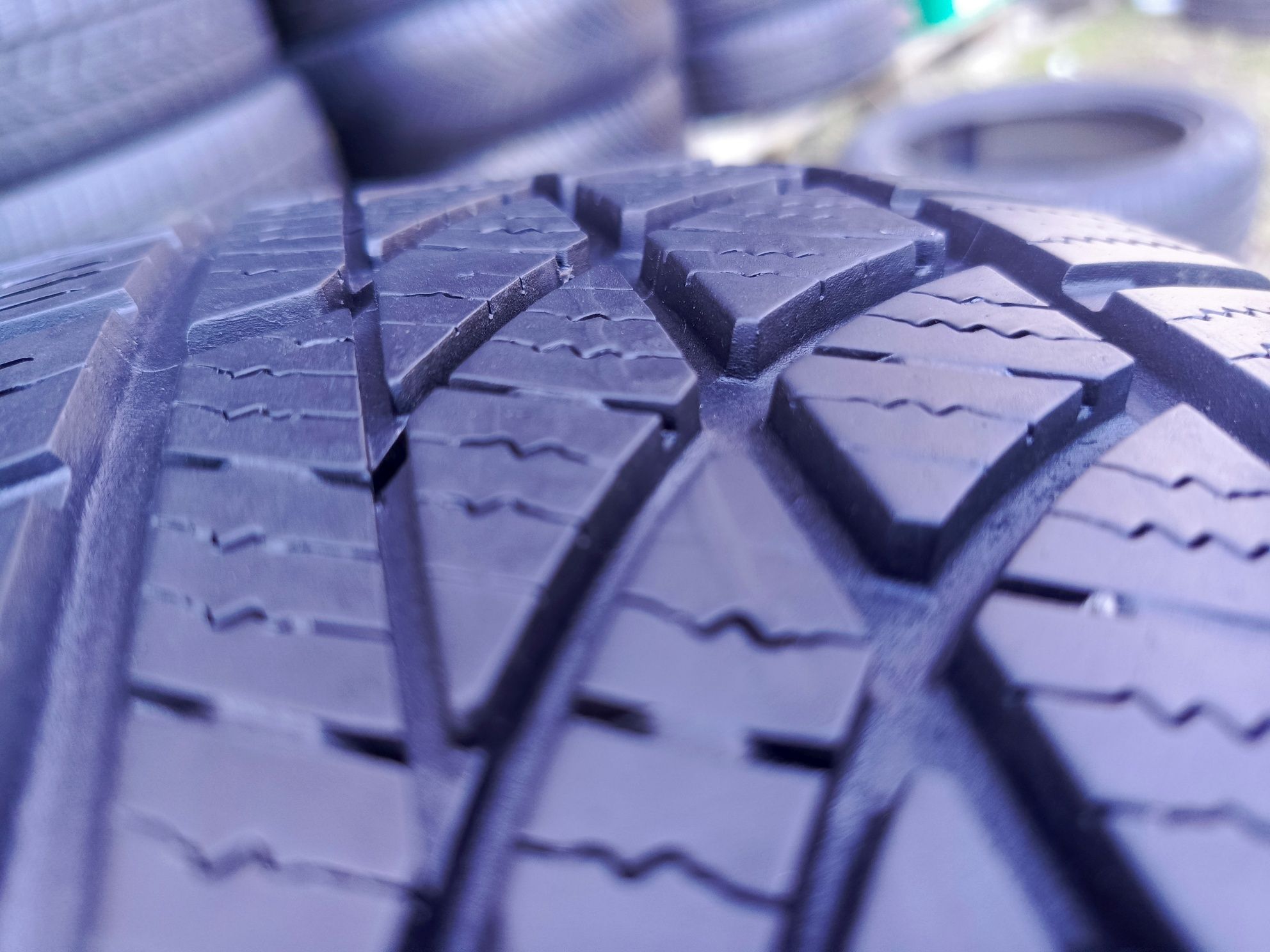 Sprzedam bardzo ładne opony Hankook 205/55 r17