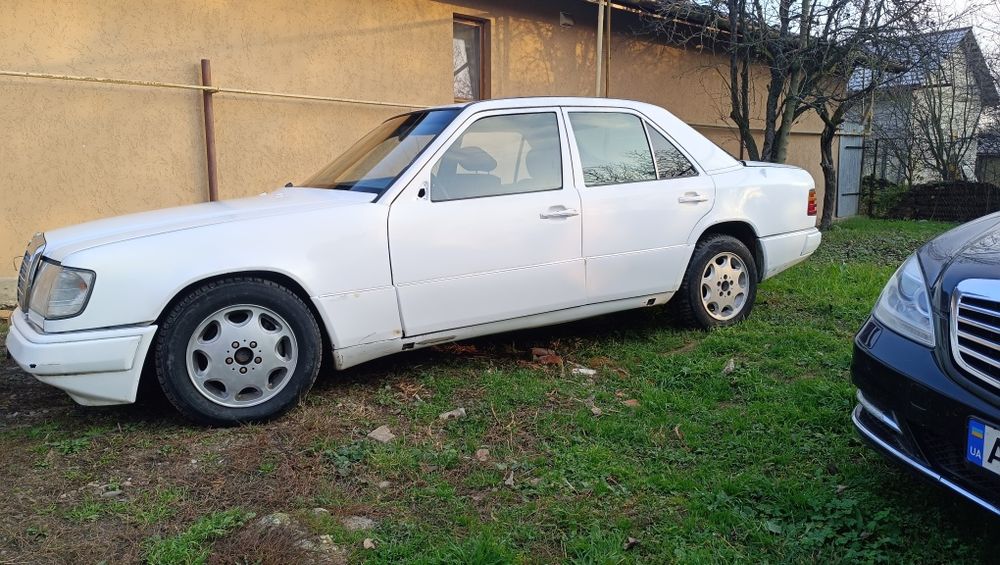 Мерседес 124 ...2.5дизель