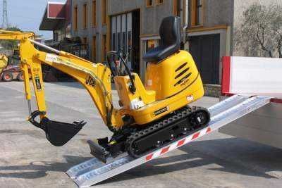 Najazdy aluminiowe do załadunku koparek - dystrybucja 2m-5m do 13t
