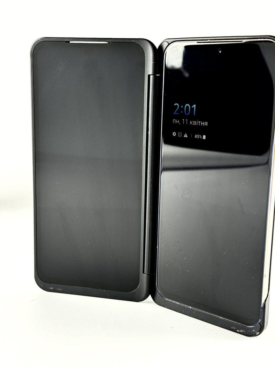 Lg V60 Dual Screen , підбиті,але працюють