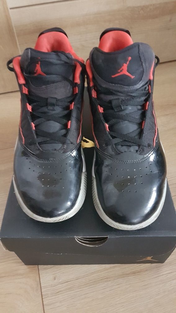 Buty Jordan Stay Loyal czarno-czerwone rozmiar 41