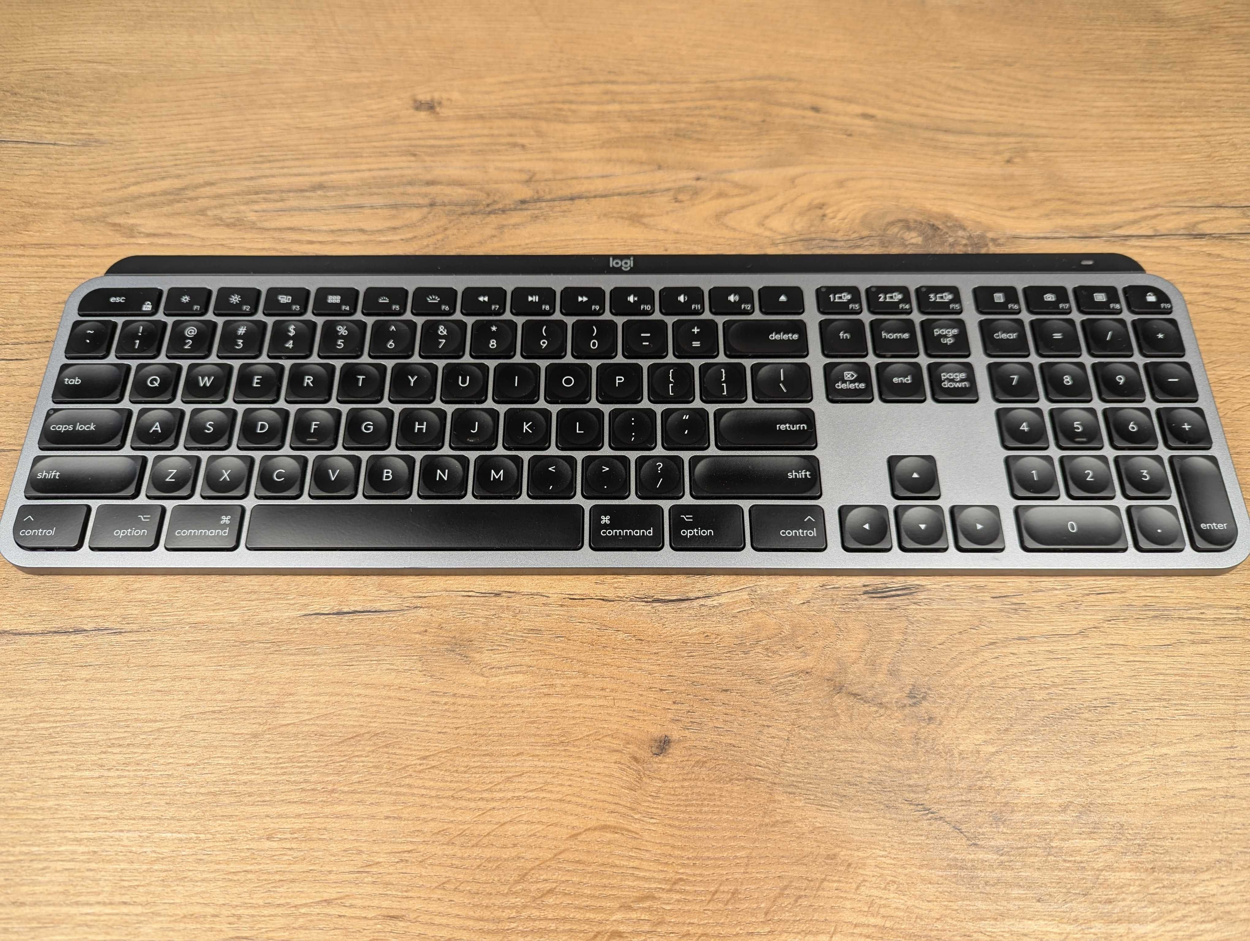 logitech mx keys for mac układ ANSI płaski enter