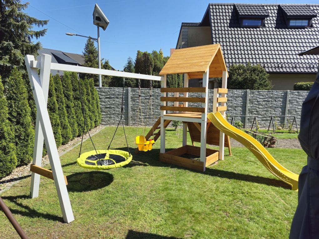 Plac zabaw model "A" - Domek - Zjeżdżalnia - Huśtawka