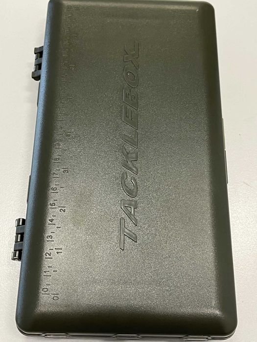 Pudełko na przypony i akcesoria.