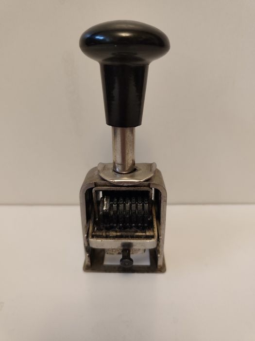 Stary numerator automatyczny