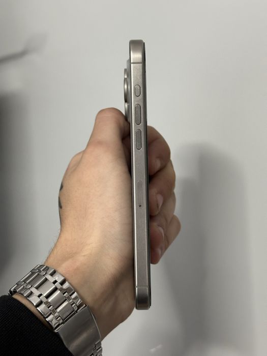 Вживаний Apple iPhone 15 Pro Max, Natural Titanium, 258GB