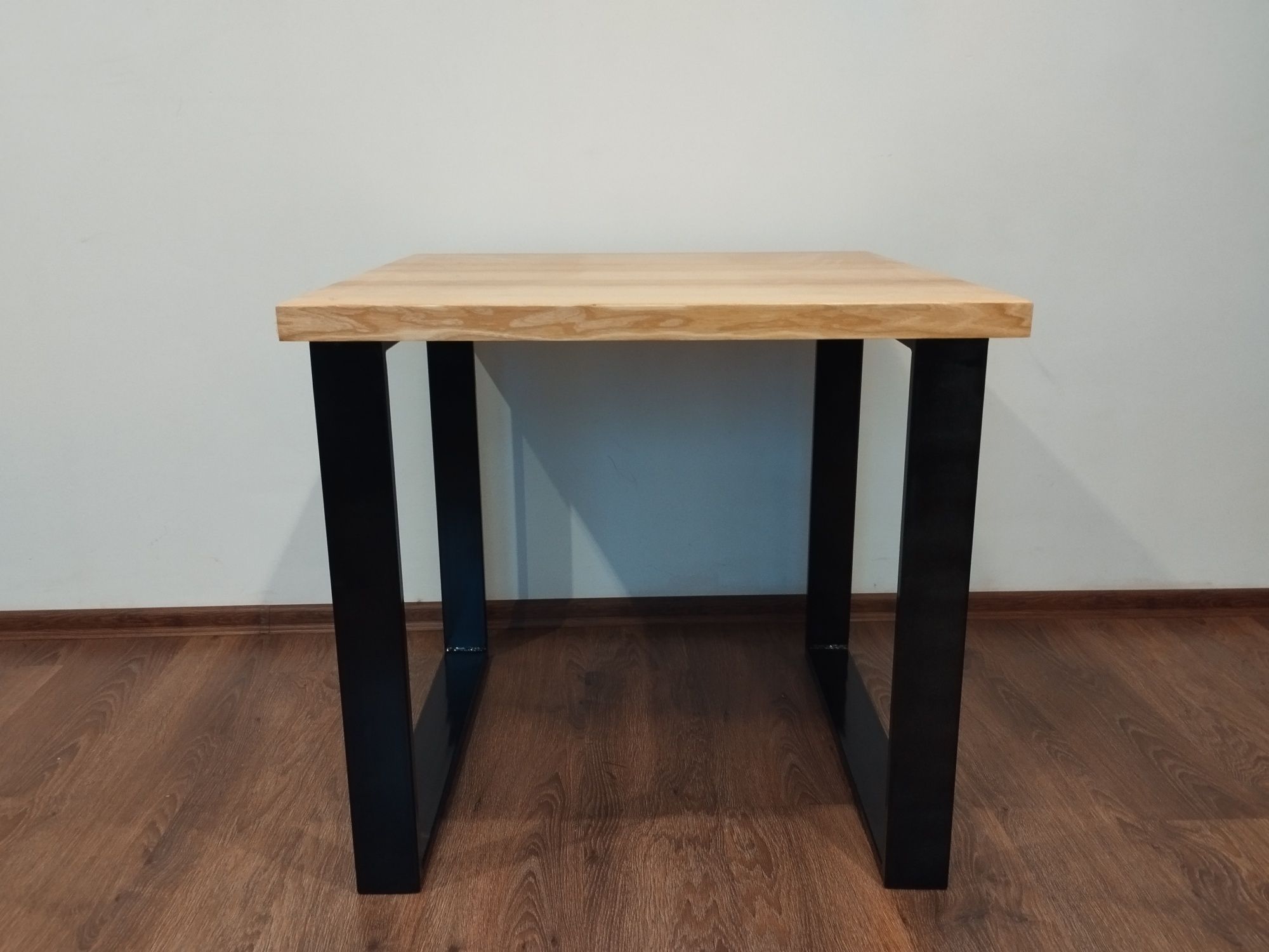 Stół  80x80x70cm. Blat lite drewno