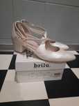 Buty perłowe brilu 40