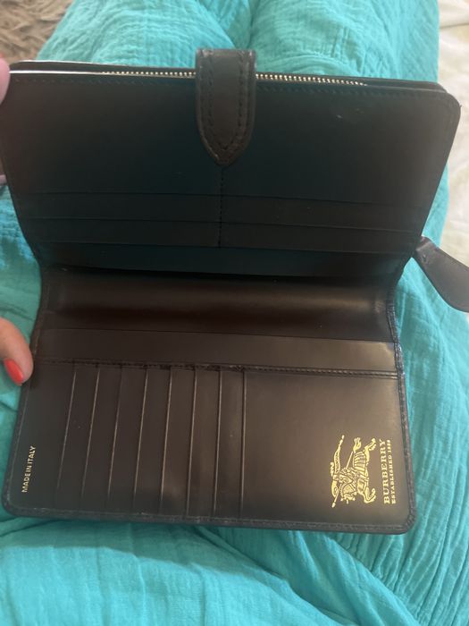 Porta moedas marca Burberry