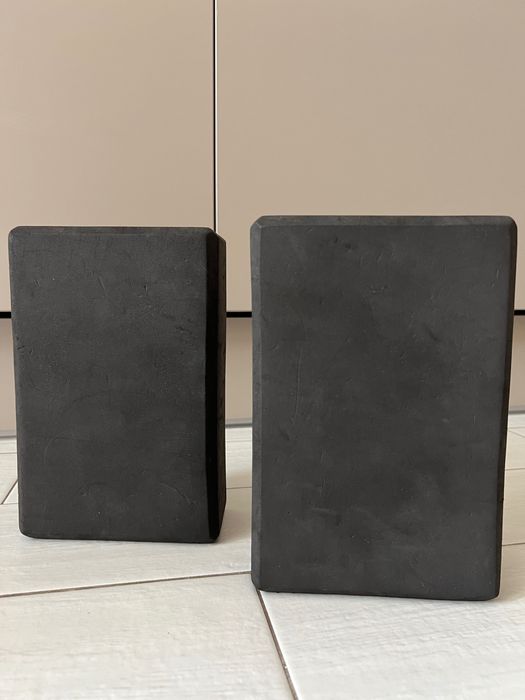 Кубик (блок) для йоги (черный цвет) - 2 шт.