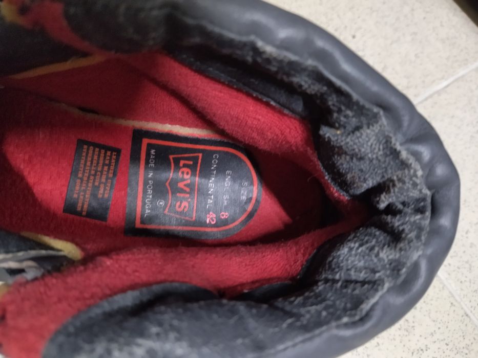 Sapatilha Levi's cinzenta