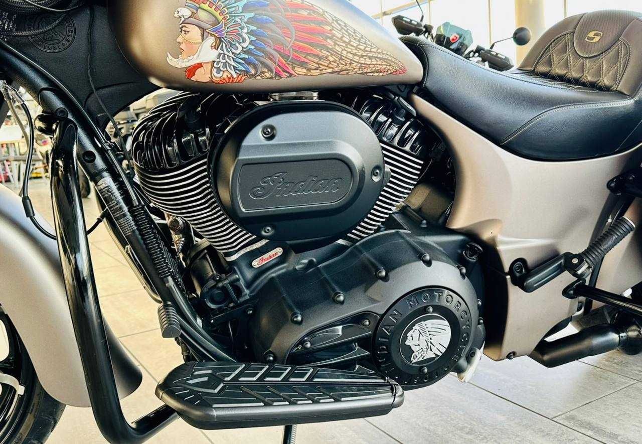 Мотоцикл Indian Chieftain Dark Horse 2019 рік