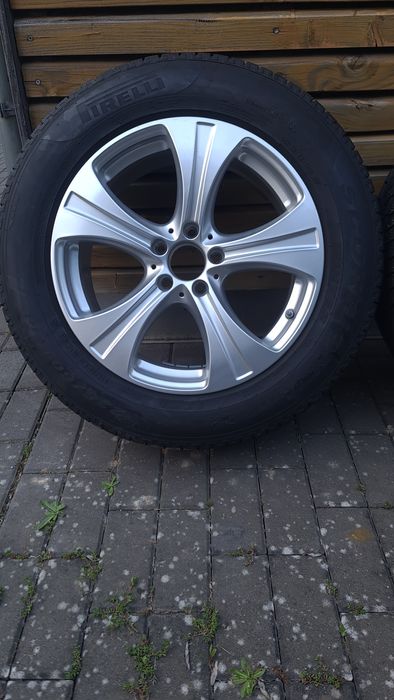 Титани з зимовою резиною 5x112 r18 8j Et38 Pirelli 235 60r18