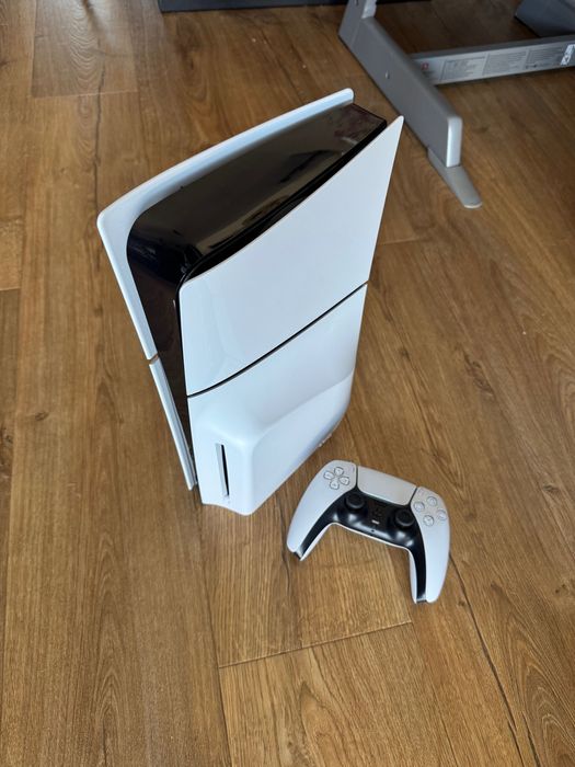 Konsola Playstation 5 Slim PS5 1TB + Gry