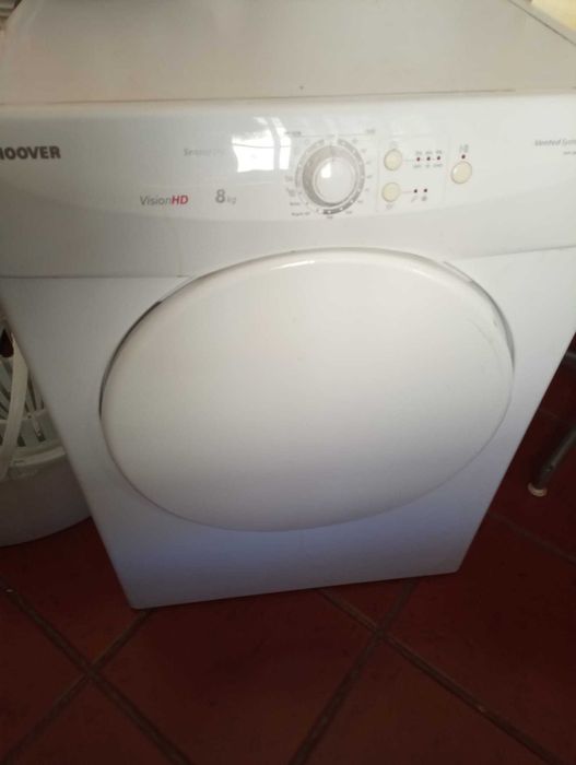 Máquina de secar roupa