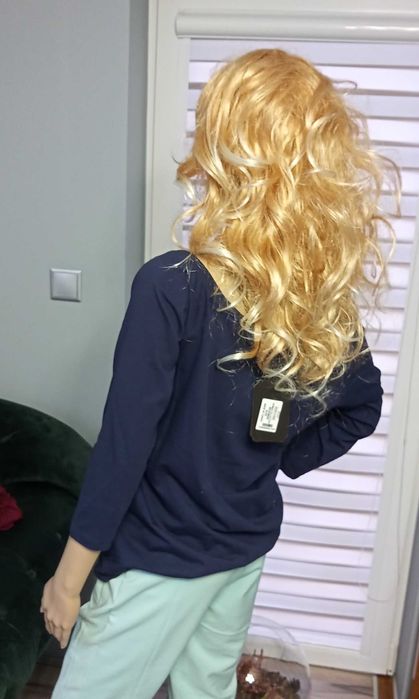 Bluzka Damska. Fason Prosty.