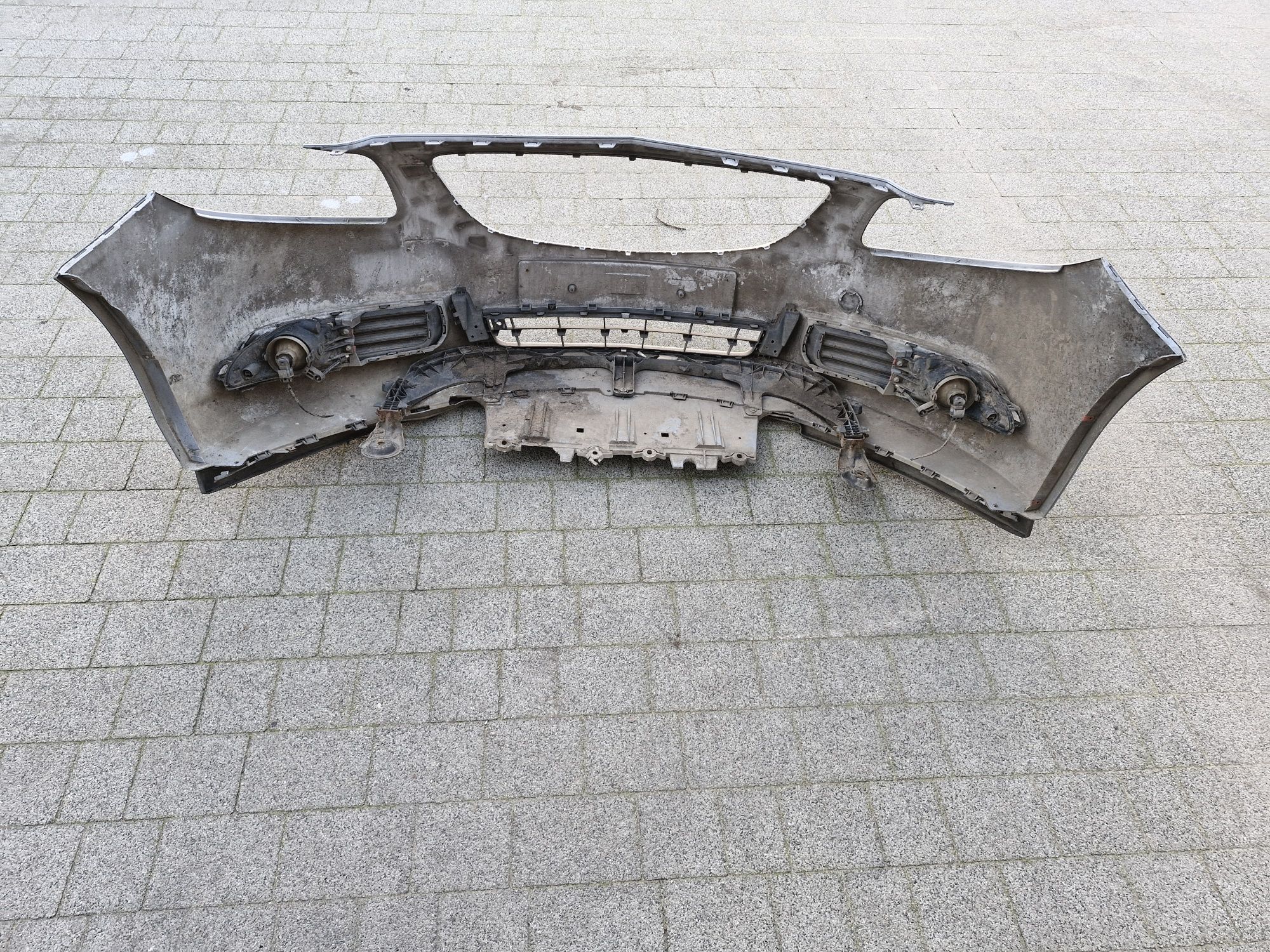 Zderzak przod opel insignia A