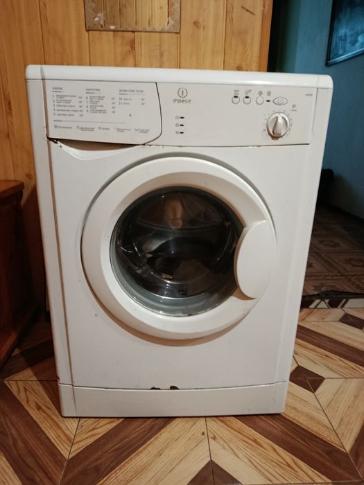 Пральна машина Indesit