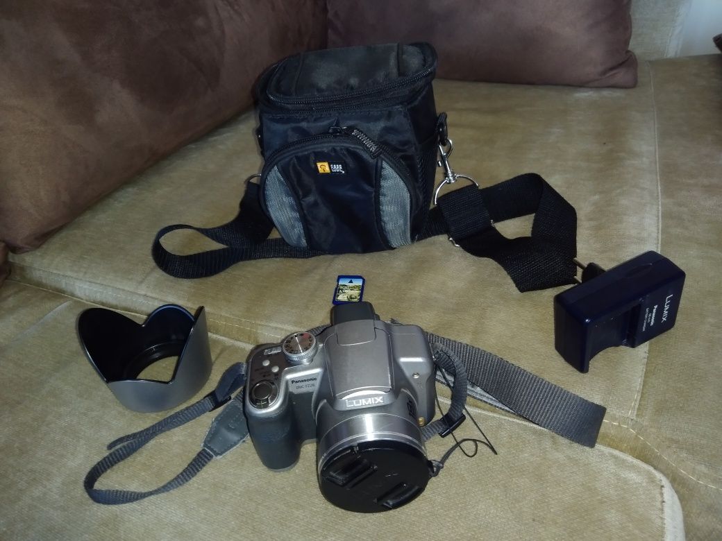 Aparat Panasonic DMC-FZ28 Lumix + wyposażenie