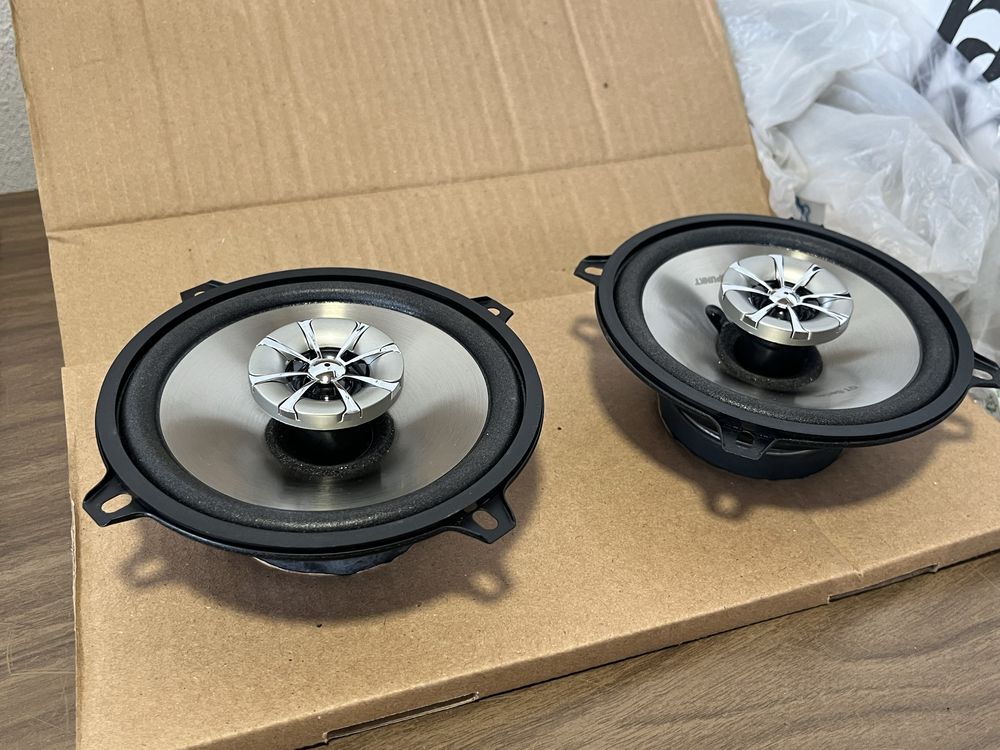 Colunas de carro da Blaupunkt