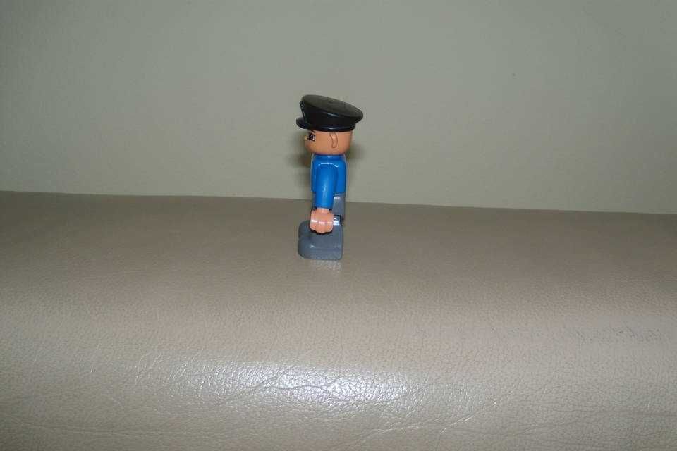 Figurka Lego Duplo listonosz