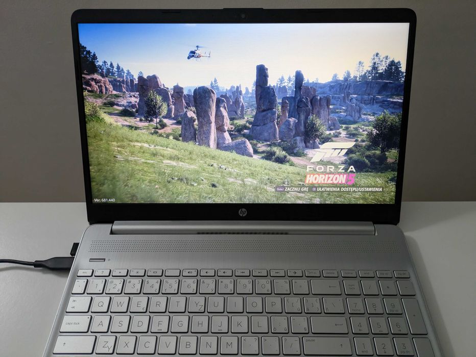 Laptop Ultrabook FHD Jak Nowy Bateria 8h Win 11 16GB DDR4 USB-C SSD