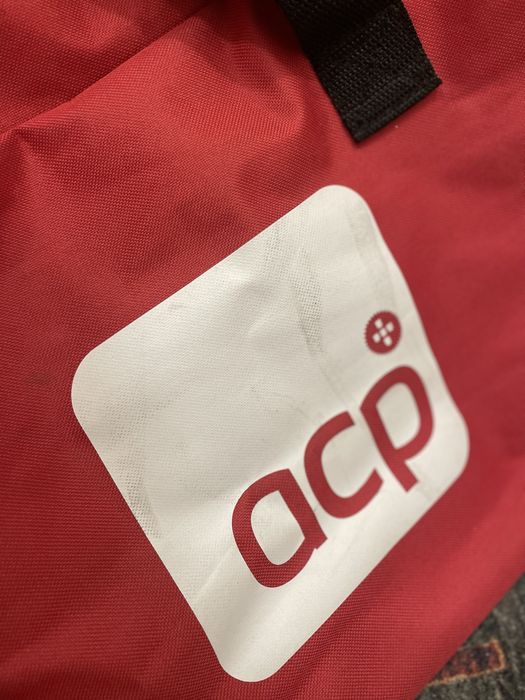 Mala de viagem - muito bom estado