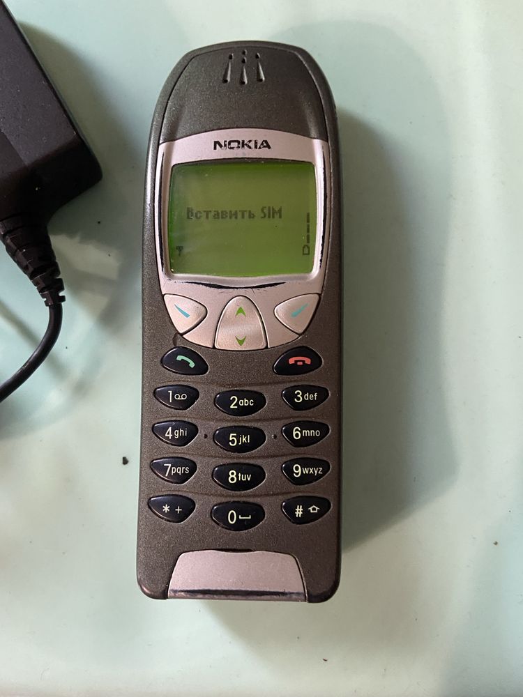 Мобил ный телефон Nokia 6210