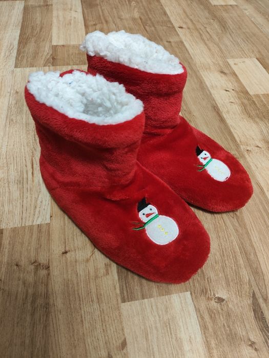 Nowe papcie świąteczne bałwanki r.30