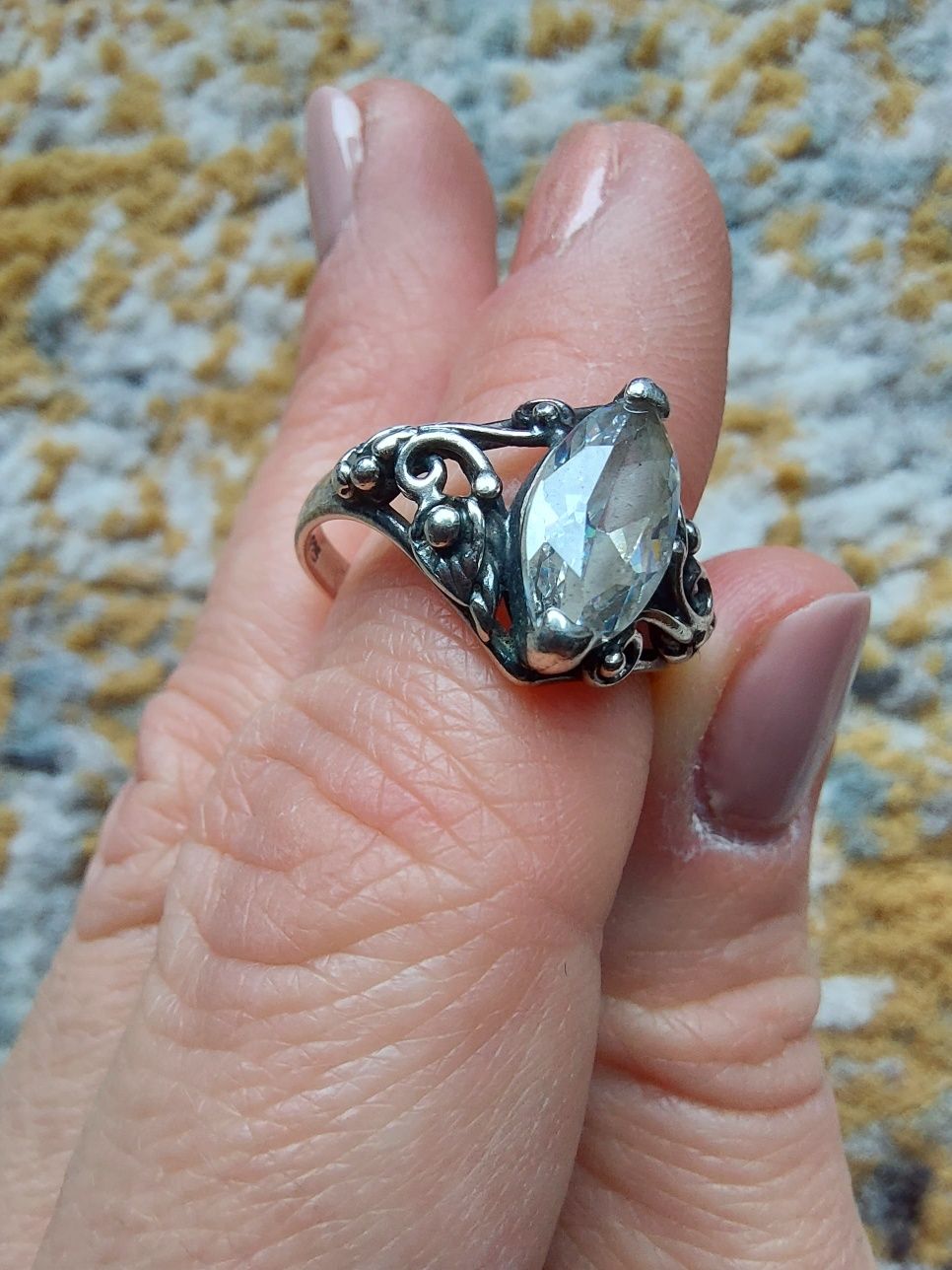 Srebrny pierścionek z cyrkonią vintage gotycki 12