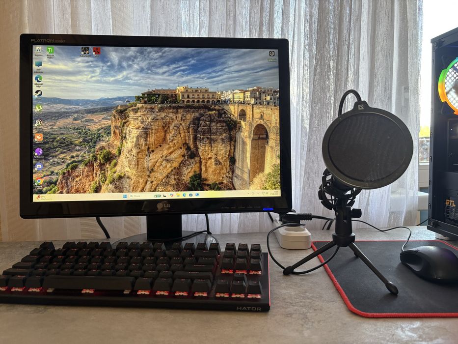 Ігровий ПК с монітором та комплектуючими Sapphire Radeon RX 570 4 Гб