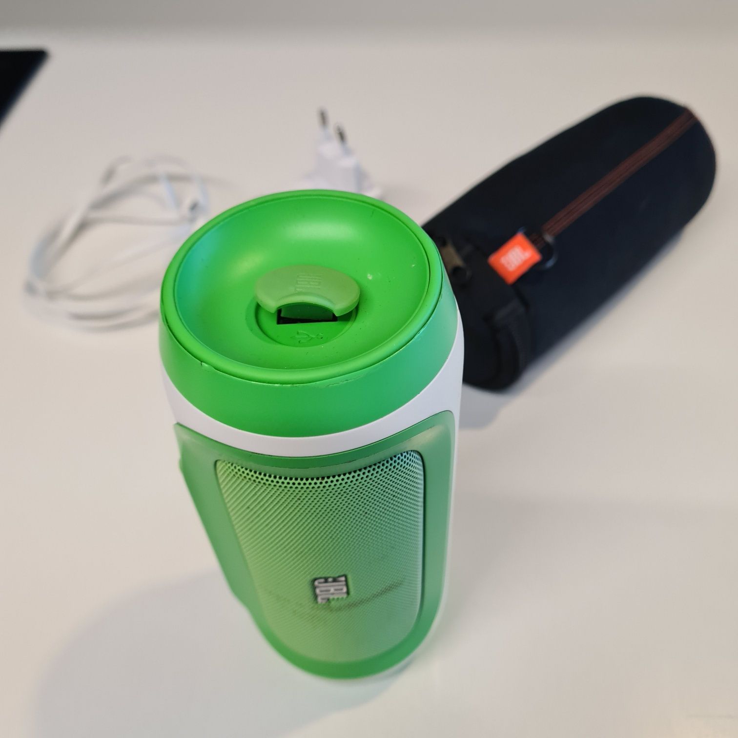 Coluna bluetooth JBL Charge