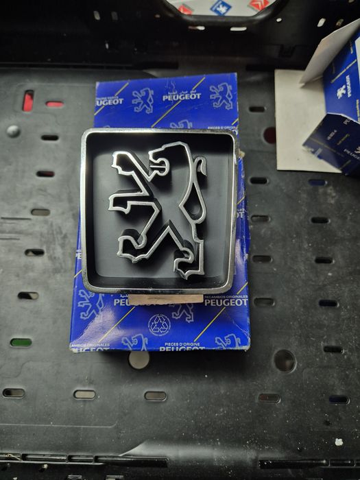 Peugot  znaczek oryginalny