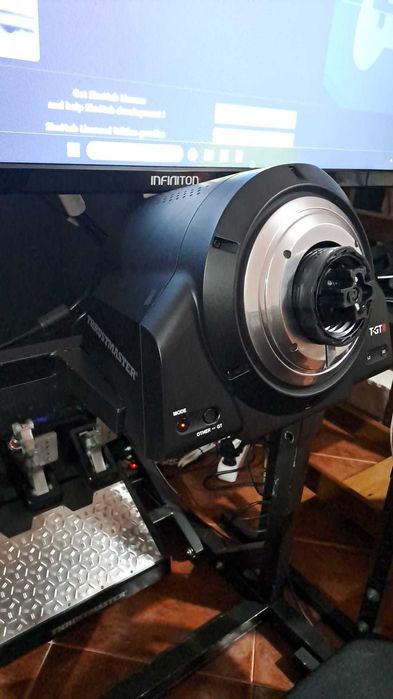 Volante Thrustmaster T-GT II
